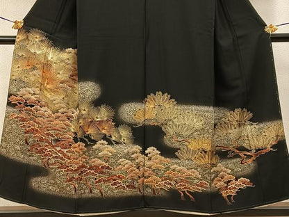平和屋着物■豪華黒留袖　駒刺繍　松　金彩　正絹　逸品　BAAY6373hj