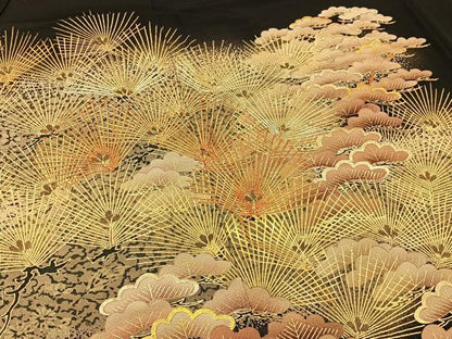 平和屋着物■豪華黒留袖　駒刺繍　松　金彩　正絹　逸品　BAAY6373hj