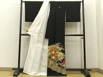 平和屋着物■豪華黒留袖　駒刺繍　秋草文　金彩　正絹　逸品　BAAY6374hj