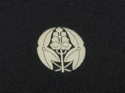 平和屋着物■豪華黒留袖　作家物　駒刺繍　双鶴鬘帯松文　金銀彩　正絹　逸品　BAAY6433hj