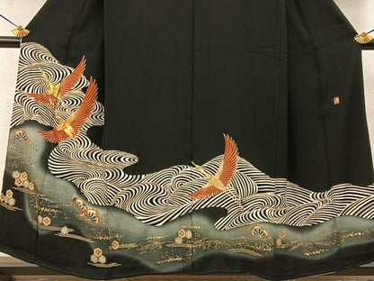 平和屋着物■豪華黒留袖　作家物　駒刺繍　飛鶴片輪車文　暈し染め　金彩　正絹　逸品　BAAY6522hj