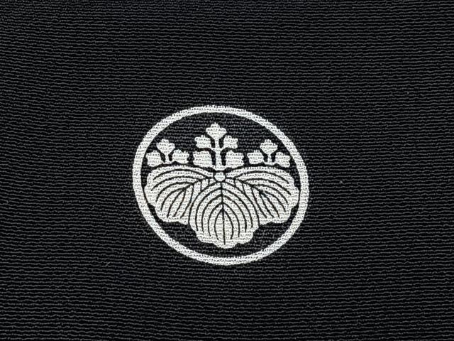 平和屋着物■豪華黒留袖　作家物　駒刺繍　飛鶴片輪車文　暈し染め　金彩　正絹　逸品　BAAY6522hj