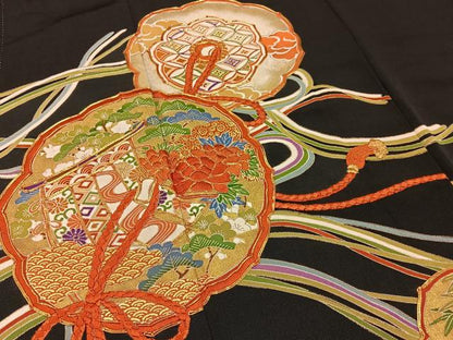 平和屋着物■豪華黒留袖　駒刺繍　鏡裏几帳花文　金彩　正絹　逸品　BAAY6547hj