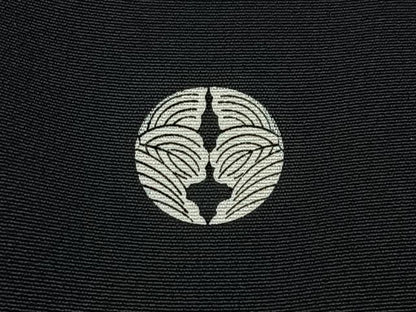 平和屋着物■豪華黒留袖　作家物　駒刺繍　源氏車花丸文　金彩　正絹　逸品　BAAY6557hj