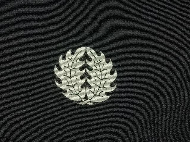 平和屋着物■豪華黒留袖　駒刺繍　松　金彩　正絹　逸品　BAAY6592hj