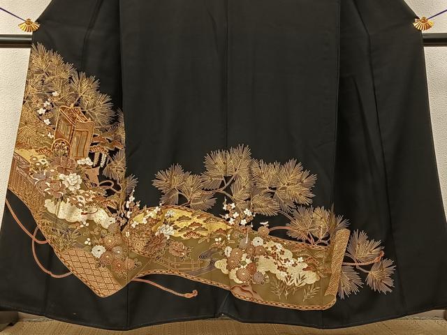 平和屋着物■豪華黒留袖　駒刺繍　御所車絵巻花文　金銀彩　正絹　逸品　BAAY6595hj