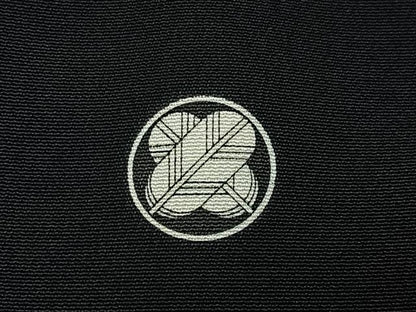 平和屋着物■豪華黒留袖　駒刺繍　御所車絵巻花文　金銀彩　正絹　逸品　BAAY6595hj
