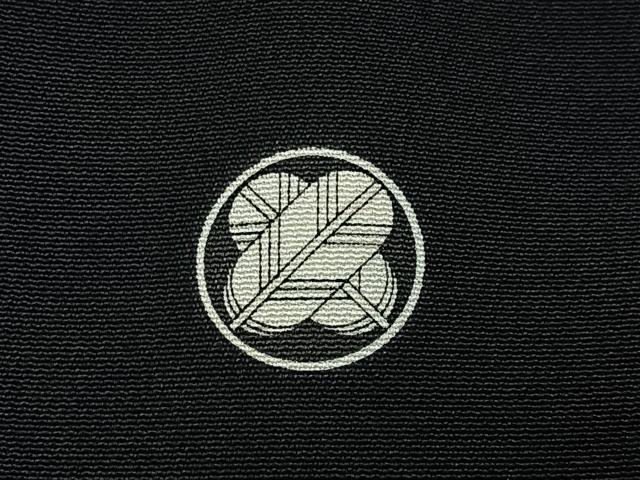 平和屋着物■豪華黒留袖　駒刺繍　御所車絵巻花文　金銀彩　正絹　逸品　BAAY6595hj