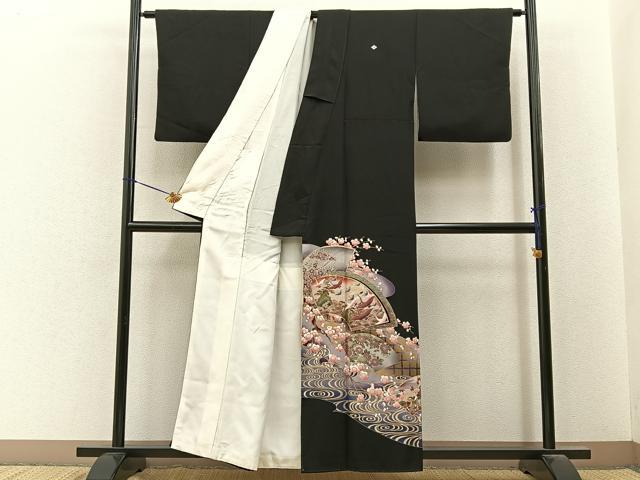 平和屋着物■豪華黒留袖　駒刺繍　飛鶴地紙花文　金彩　正絹　逸品　BAAY6597hj