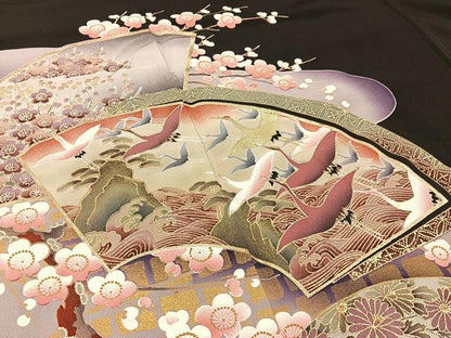 平和屋着物■豪華黒留袖　駒刺繍　飛鶴地紙花文　金彩　正絹　逸品　BAAY6597hj