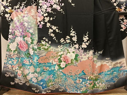 平和屋着物●豪華振袖　花鳥文　暈し染め　黒地　金彩　正絹　逸品　BAAY6612hj