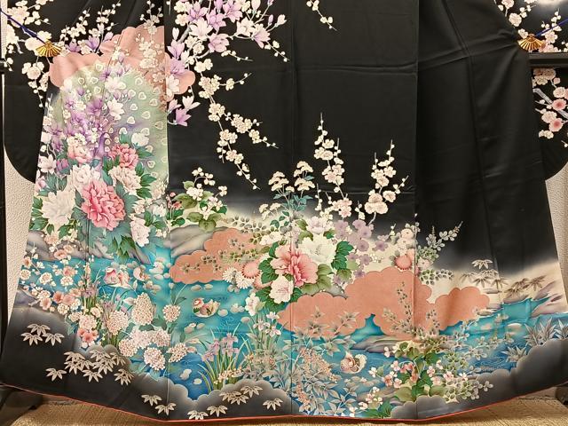 平和屋着物●豪華振袖　花鳥文　暈し染め　黒地　金彩　正絹　逸品　BAAY6612hj