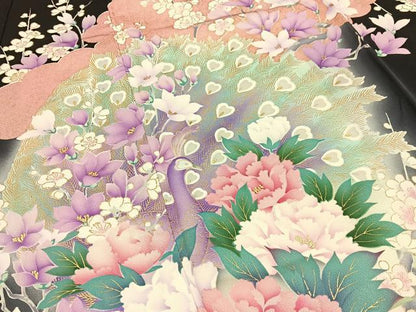 平和屋着物●豪華振袖　花鳥文　暈し染め　黒地　金彩　正絹　逸品　BAAY6612hj