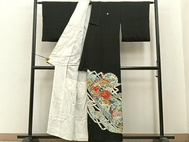 平和屋着物■豪華黒留袖　駒刺繍　鏡裏貝桶花文　金彩　正絹　逸品　BAAY6619hj