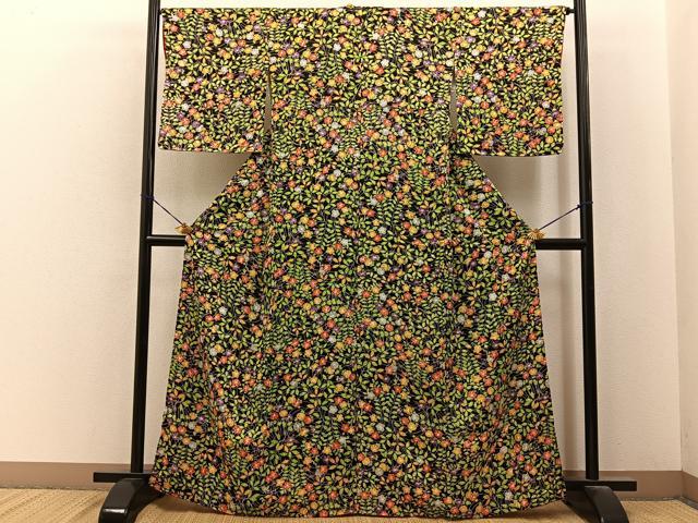 平和屋着物■上質な小紋　秋草文　黒地　正絹　逸品　未使用　BAAY6671hj