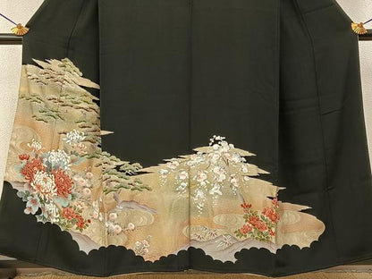 平和屋着物■豪華黒留袖　松竹梅　流水花文　金彩　正絹　逸品　BAAY6711hj
