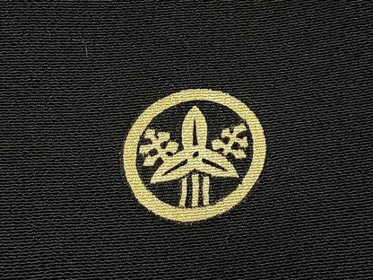 平和屋着物■豪華黒留袖　駒刺繍　束ね熨斗源氏車花文　金彩　正絹　逸品　BAAY6733hj