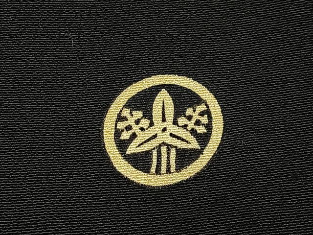 平和屋着物■豪華黒留袖　駒刺繍　束ね熨斗源氏車花文　金彩　正絹　逸品　BAAY6733hj