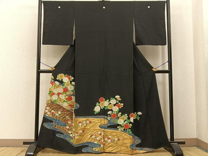 平和屋着物■豪華黒留袖　駒刺繍　流水菊文　金彩　正絹　逸品　BAAY6829hj
