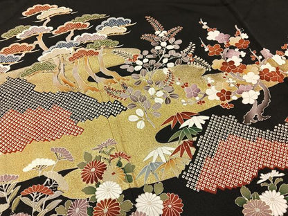 平和屋着物■豪華黒留袖　松竹梅秋草文　金彩　正絹　逸品　BAAY6866hj