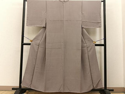 平和屋着物■上質な色無地　胡桃染色　お召縮緬　正絹　逸品　未使用　BAAY8060hj