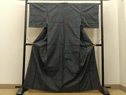 平和屋着物■本場大島紬　9マルキ　幾何学文様　正絹　逸品　未使用　BAAY8080hj