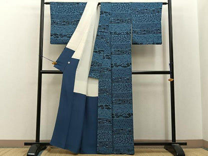 平和屋着物■上質な小紋　松竹梅　横段花鳥文　正絹　逸品　BAAY8178hj