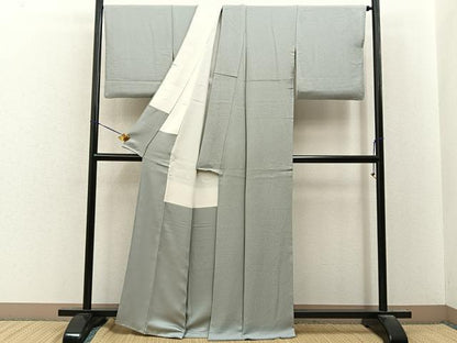 平和屋着物●本草木染作家　瑞寶　色無地　紋意匠　絹鼠色　正絹　逸品　BAAY8222hj