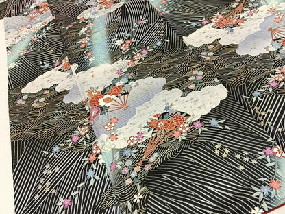 平和屋着物●世界的ファッションデザイナー　山本寛斎　kansaiブランド　小紋　扇面花文　暈し染め　黒地　金銀彩　正絹　逸品　BAAY8268hj
