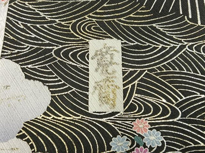 平和屋着物●世界的ファッションデザイナー　山本寛斎　kansaiブランド　小紋　扇面花文　暈し染め　黒地　金銀彩　正絹　逸品　BAAY8268hj