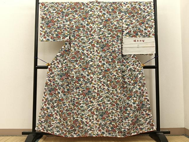 平和屋着物●堰出紅型　小紋　松竹梅　流水花鳥文　鬼しぼ縮緬　反端付き　正絹　逸品　BAAY8276hj