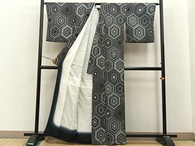 平和屋着物■上質な小紋　子持ち亀甲　黒地　正絹　逸品　BAAY8430hj