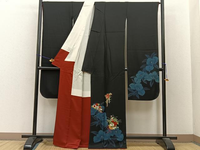 平和屋着物●豪華振袖　駒刺繍　飾花文　黒地　金彩　正絹　逸品　BAAY8492hj