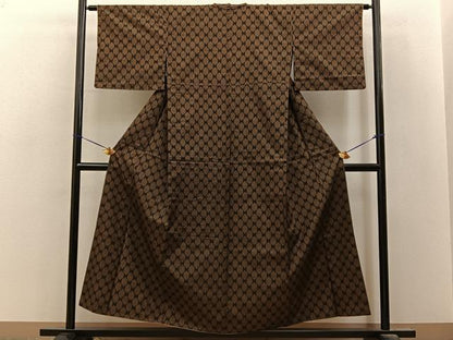 平和屋着物■本場大島紬　背抜き仕立て　7マルキ　吉祥文　正絹　逸品　BAAY8535hj