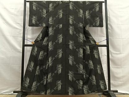 平和屋着物■本場村山大島紬　笹竹文　正絹　逸品　BAAY8759hj