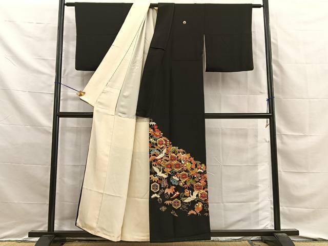 平和屋着物■豪華黒留袖　駒刺繍　松竹梅宝尽くし文　金彩　正絹　逸品　BAAY8855hj