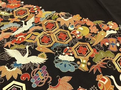 平和屋着物■豪華黒留袖　駒刺繍　松竹梅宝尽くし文　金彩　正絹　逸品　BAAY8855hj