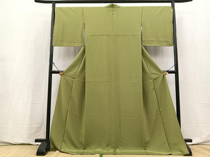 平和屋着物●上質な色無地　草色　正絹　逸品　BAAY9134yc