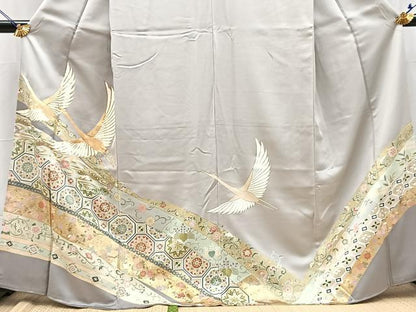 平和屋着物●豪華色留袖　駒刺繍　皮下更紗花文　金彩　正絹　逸品　BAAY9179yc