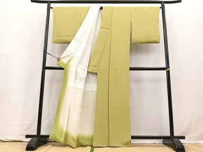 平和屋着物●上質な色無地　抹茶色　正絹　逸品　BAAY9297yc