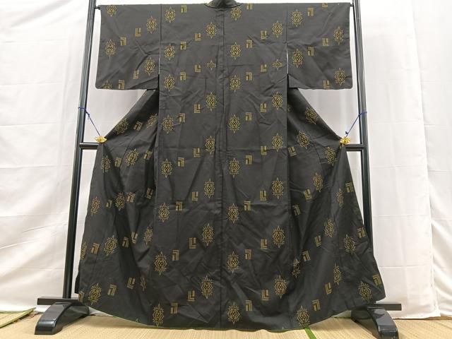 平和屋着物●本場大島紬　地空き　幾何学文様　正絹　逸品　BAAY9490yc