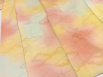 平和屋着物■豪華振袖　雲重ね文　暈し染め　金彩　正絹　逸品　BAAY9505yc