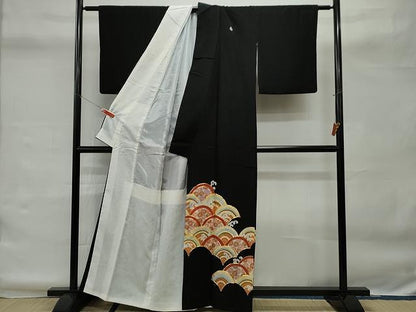 平和屋着物■豪華黒留袖　駒刺繍　青海波　金彩　正絹　逸品　CAAJ5111yk