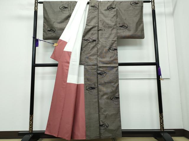 平和屋着物●本場大島紬 泥染め 9マルキ 群鶴文 正絹 逸品 CAAK4062vf