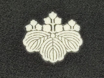 平和屋着物■豪華黒留袖 駒刺繍 雲重ね飛鶴箔散らし文 金彩 正絹 逸品 CAAK8252ev
