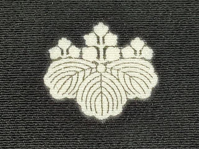 平和屋着物■豪華黒留袖 駒刺繍 雲重ね飛鶴箔散らし文 金彩 正絹 逸品 CAAK8252ev