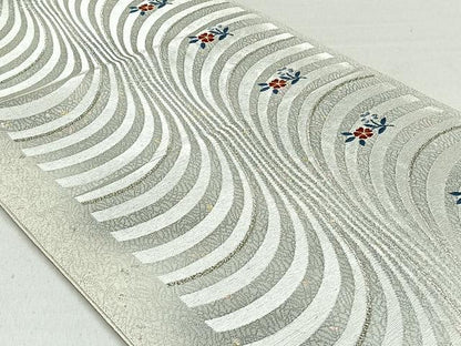 平和屋着物◎六通柄袋帯 枝花文 銀糸 鈴乃屋扱い 正絹 逸品 CAAL6408qv