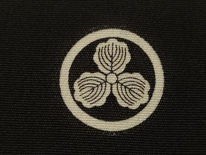 平和屋着物■豪華黒留袖　御所車雲取風景文　金彩　正絹　逸品　CAAO8494id
