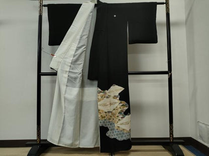 平和屋着物■豪華黒留袖 駒刺繍 双鶴菱宝尽くし松竹梅吉祥文 金彩 正絹 逸品 CAAP3243yc