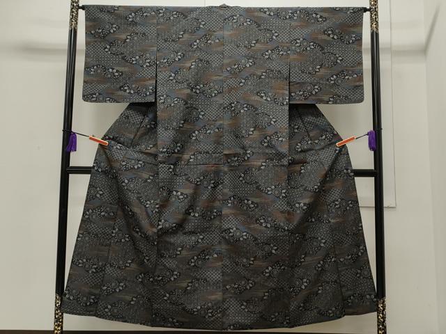 平和屋着物▽上質な紬　単衣　雲重ね七宝花文　正絹　逸品　CAAP5526ut